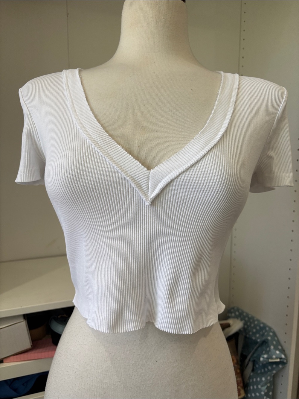 Zara White Ribbed V-Neck Short Sleeve Crop Top